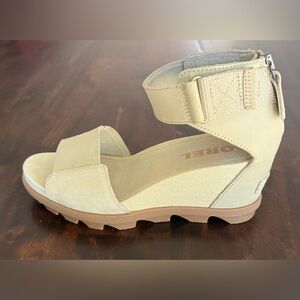 Sorel Joanie Women's Beige Ankle Strap Sandals Size 8